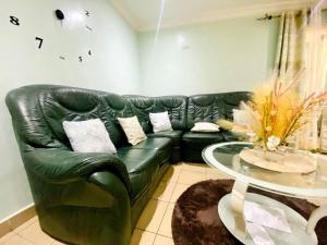 Posezení v ubytování Chic Gîte de Mballa II, WIFI