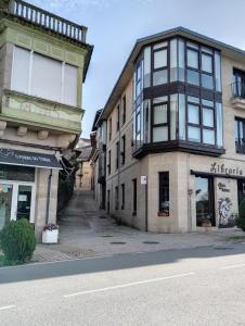 Budova, kde se apartmán nachází + 24 fotografií