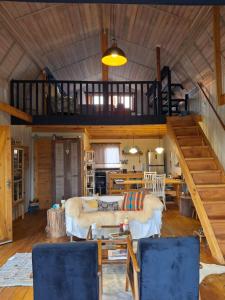 Χώρος καθιστικού στο Casa Celeiro Flores no Pampa-RS