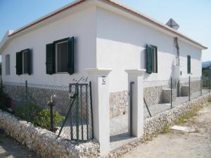 The building in which A villát is located