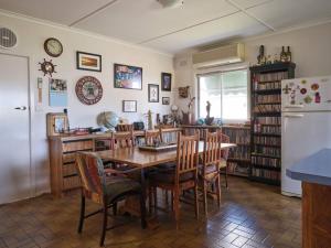 Perpustakaan di rumah percutian