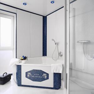 Koupelna v ubytování Akzent Hotel Atrium Baden + 28 fotografií