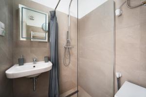 Ένα μπάνιο στο Naphegy Apartments +10 φωτογραφίες