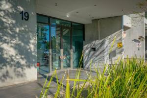 金斯顿Modern studio with free wifi and parking的相册照片