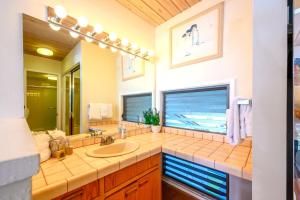 卡普鲁亚KBM Resorts FREE CAR Napili Point Oceanfront Spacious 2-Bedroom Villa NAP-C18的相册照片