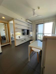 Kuchyň nebo kuchyňský kout v ubytování unixx seaview hotel