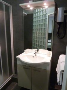 A bathroom at Hôtel Villa Boeri