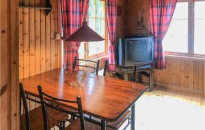 TV a/nebo společenská místnost v ubytování Holiday Home Olden Gjerde