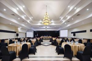 Poslovno područje ili konferencijska dvorana u objektu Royal Hotel and Villa Batu