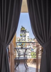 Μπαλκόνι ή βεράντα στο Hanoi Tirant Hotel