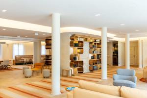 Posezení v ubytování Le Plessis Grand Hotel