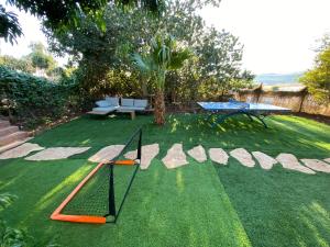 Imagen de la galería de Black&White, en Had Nes