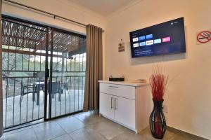 A television and/or entertainment centre at Finch Nest