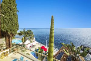 Naturlandskabet i nærheden af villaen