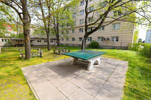 Stolní tenis v ubytování University Hotel nebo okolí