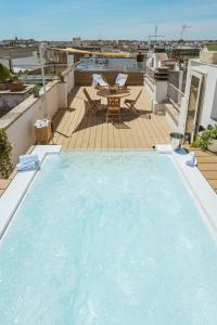 Foto dalla galleria di GUACETO APARTMENT Luxury Properthy With pool on the terrace a Mesagne