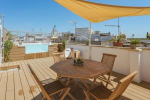 Foto dalla galleria di GUACETO APARTMENT Luxury Properthy With pool on the terrace a Mesagne