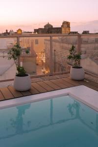 Foto dalla galleria di GUACETO APARTMENT Luxury Properthy With pool on the terrace a Mesagne