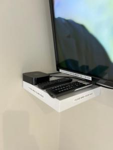 TV a/nebo společenská místnost v ubytování Atlantic Sea View