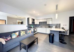 Kuchyň nebo kuchyňský kout v ubytování The Garden Apt Hot Tub - Westbrook Bay Beach - By Goldex Coastal Breaks + 10 fotografií