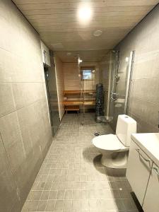 Et badeværelse på Arctic Deluxe Suite