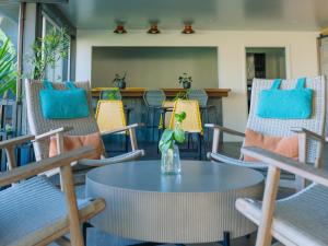 Posezení v ubytování Maui Seaside Hotel