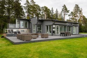 Κήπος έξω από το Villa Malspiikki, Kuuminainen