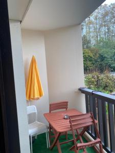 Balkón nebo terasa v ubytování Location pour curistes à Dax - résidence thermale Borda