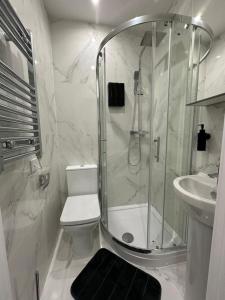 Ванная комната в St Pancras room in London