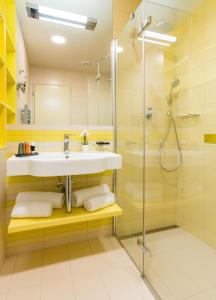 Koupelna v ubytování Fairhotel