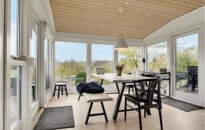 Χώρος καθιστικού στο Gorgeous Home In Vejby With Wifi