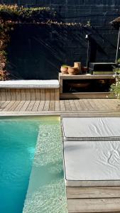 Gallery image of Maison d architecte contemporaine la pierre blanche in Bordeaux