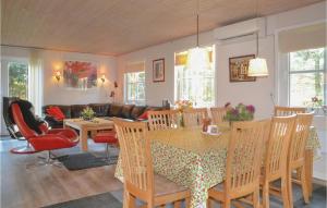 Posezení v ubytování Holiday Home Søndervang Nørre Nebel Ii + 12 fotografií