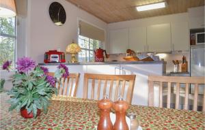 Kuchyň nebo kuchyňský kout v ubytování Holiday Home Søndervang Nørre Nebel Ii