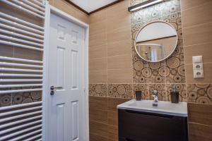 Kúpeľňa v ubytovaní All In Apartman