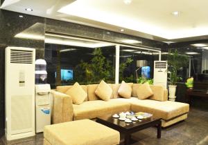 A seating area at D&C Hotel