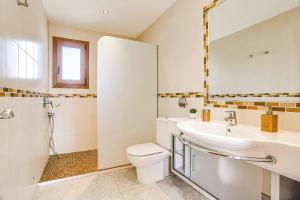 A bathroom at Villa Cala Nit by Villa Plus
