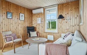 Zona d'estar a Amazing Home In Haderslev With Wifi