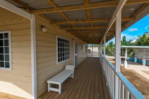 Balcone o terrazza di Elenas Modern 2BR Comfy Home