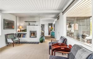 Posezení v ubytování Cozy Home In Sjællands Odde