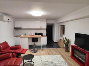 Μια τηλεόραση ή/και κέντρο ψυχαγωγίας στο Harmony Studio