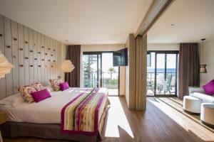 Cama ou camas em um quarto em Grand Palladium White Island Resort & Spa - All Inclusive mais 37 fotos