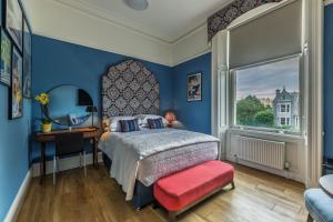 Postel nebo postele na pokoji v ubytování 8QR Rooms