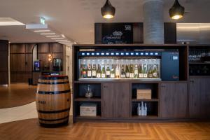 Lounge nebo bar v ubytování Novotel Vilnius Centre
