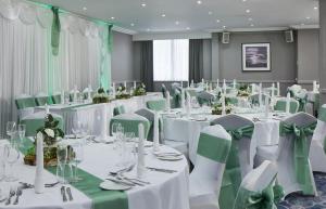 Restaurace v ubytování Leonardo Edinburgh Murrayfield + 34 fotografií