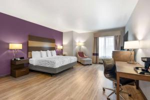 Postel nebo postele na pokoji v ubytování Best Western Plus Buda Austin Inn & Suites