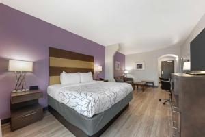 Postel nebo postele na pokoji v ubytování Best Western Plus Buda Austin Inn & Suites