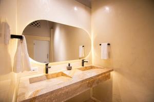 Kupatilo u objektu Scalea Di Mare Hotel