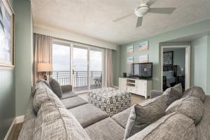 TV a/nebo společenská místnost v ubytování Unit 711 Ocean Walk - 3 Bedroom Ocean Front
