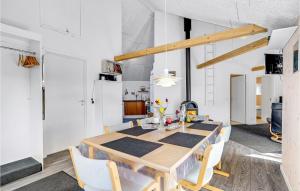 Ảnh trong thư viện ảnh của Three-Bedroom Holiday Home In Skjern ở Halby